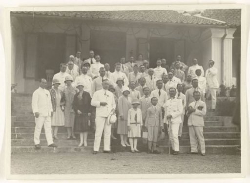 Visit of the King of Siam to a hotel in Solo