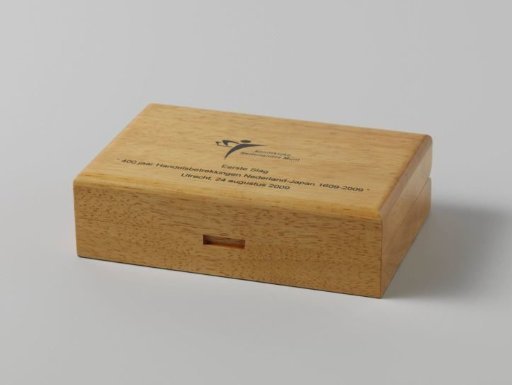 Wooden Box for the 400 Years of Trade Relations between the Netherlands and Japan Commemorative Coin