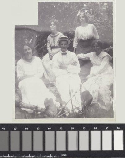 Company on a plantation, with Maria Gonggrijp on the left