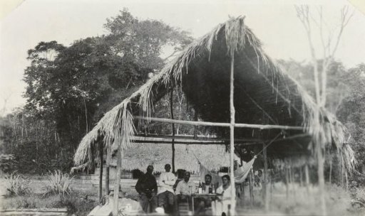 The Brouwers couple with friends in a hut
