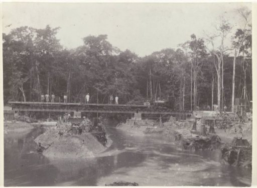 Construction of the Lawa railway line over the Witti Watra in Suriname