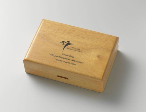 Wooden box for the mint 400 years of the Netherlands-Manhattan