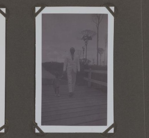 Family Photograph of the Jetten Family