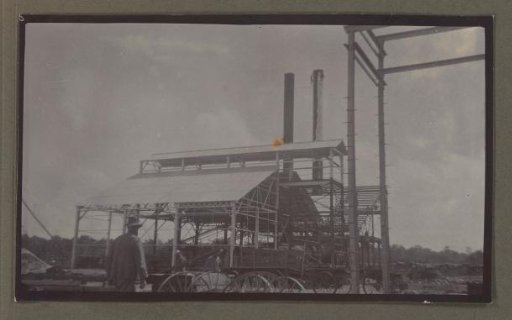 Mine and factory in Moengo