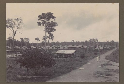 Ground with dwellings at Moengo