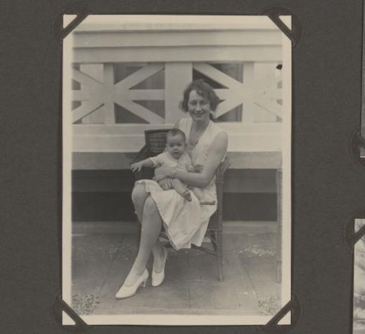 Family photograph of the Jetten children