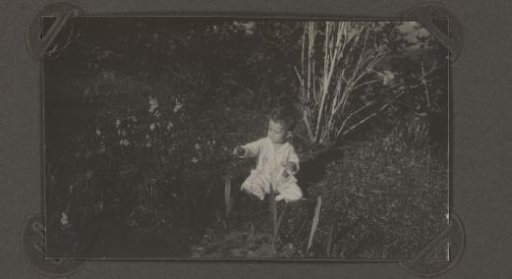 Family photograph of the Jetten children