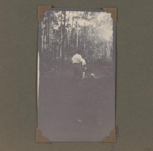Edith Jetten and another woman on a forest path