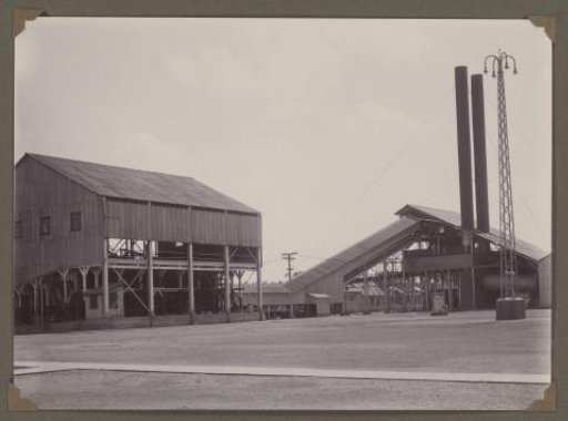 Mine and factory at Moengo