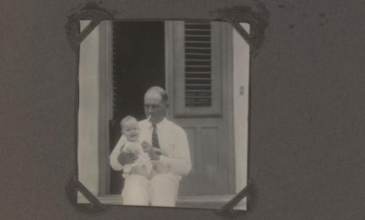 Family photograph of the Jetten children