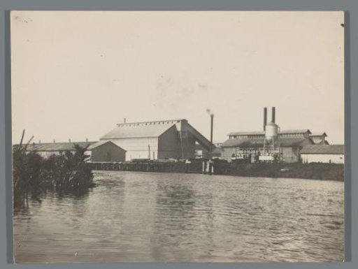 Factory in Moengo