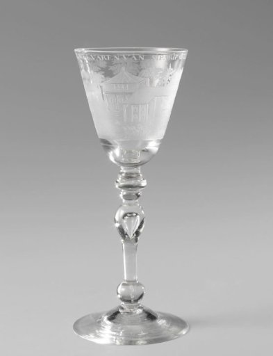 Occasional glass "The Prosperity of Siparipabo"