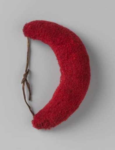 Wings for a Musketeer, of red wool with dark blue lined lining, model, ca. 1840