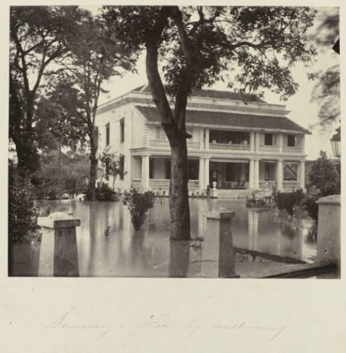 Semarang - Hotel During Flooding
