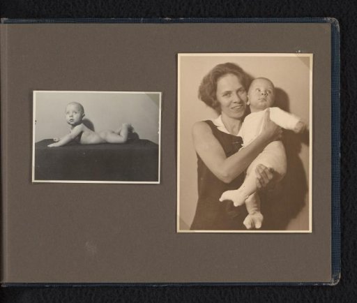 Unknown woman with child, probably after 1932, probably in Germany