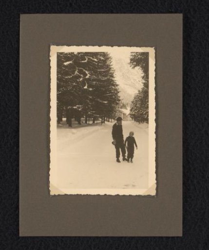 Isabel and an unknown woman