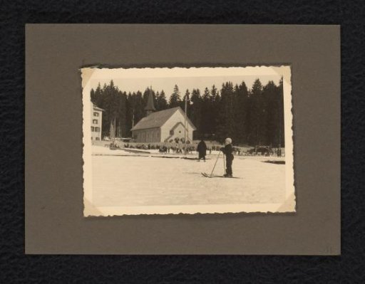 Isabel on skis