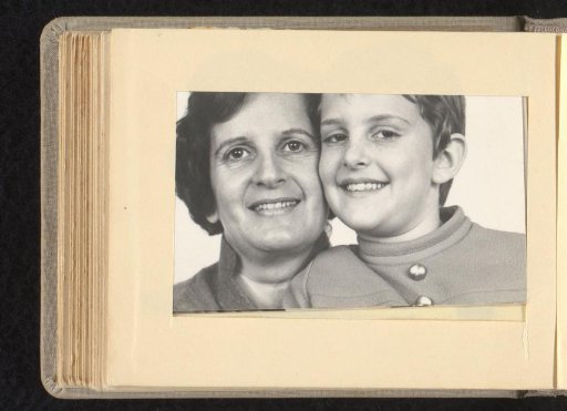 Isabel Wachenheimer with an unknown girl, 1970, Germany / Netherlands / United States?