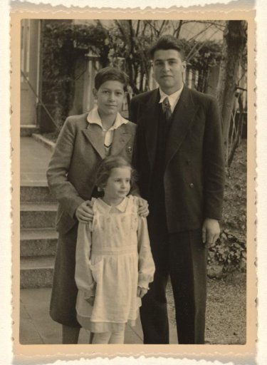 Isabel Wachenheimer with Her Cousins Klaus and Werner Zürndorfer, in the Garden of the Wachenheimer Family in Stuttgart, 1935