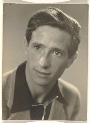 Portrait of Leo Blumensohn, the first husband of Isabel Wachenheimer, with dark fringe and right side parting in the hair, 1945–1949
