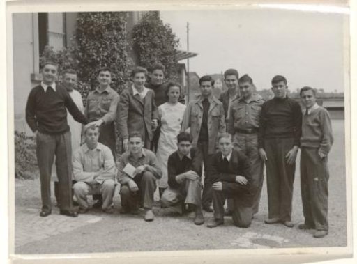 Group portrait of fifteen patients from the hospital in Herisau, Switzerland, who stayed at this hospital together with Isabel Wachenheimer
