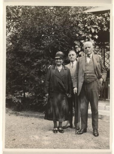 Mathilde Wachenheimer-Wertheimer with her husband Meir Wachenheimer and their son Eugen