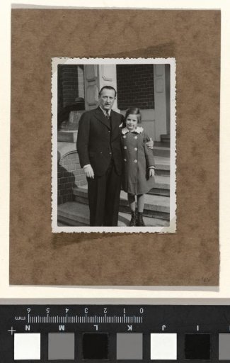 Isabel Wachenheimer and her uncle Willy Moos in front of his house at Hamburg Bellevue 62, September 1934