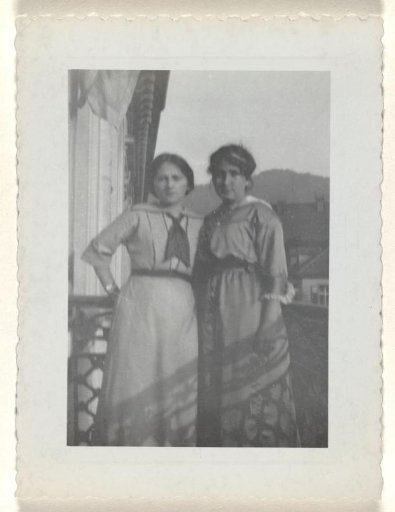 Young Else Wachenheimer-Moos with an unknown woman standing on a balcony