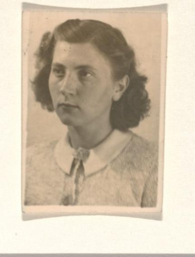 Portrait of Annie Moos
