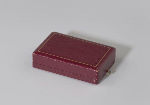 Box belonging to a military or civil decoration