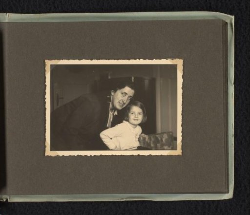 Isabel Wachenheimer in a domestic scene with her mother Else Wachenheimer-Moos in the Wachenheimer family home