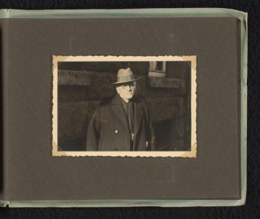 Meir Wachenheimer on the street near the Wachenheimer family home