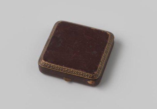 Leather coin box