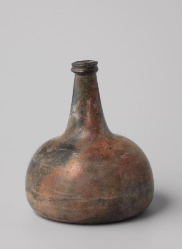 Wine bottle from the wreck of the East Indiaman 't Vliegend Hart