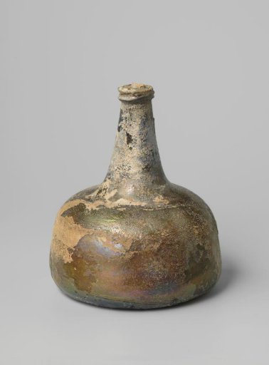 Wine bottle from the wreck of the East Indiaman 't Vliegend Hart
