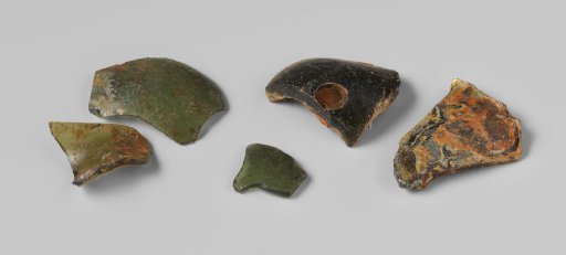 Fragments of wine bottles from the wreck of the East Indiaman Hollandia