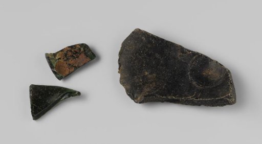 Shards of bottles from the wreck of the East Indiaman Hollandia