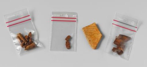 Various fragments from the wreck of the East Indiaman Hollandia