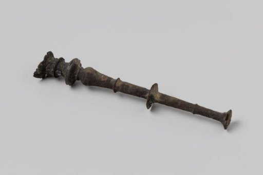 Stem of a candlestick from the VOC ship 'Witte Leeuw'