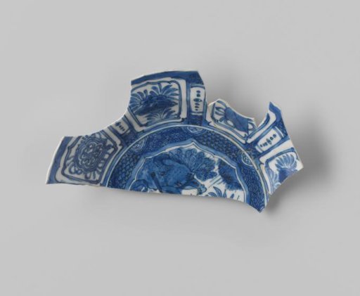 Sherd of a plate from the VOC ship 'Witte Leeuw'