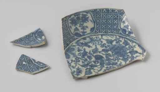 Fragments of plates from the VOC ship 'Witte Leeuw'