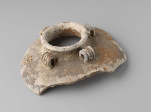 Fragment of a martaban jar from the VOC ship 'Witte Leeuw'