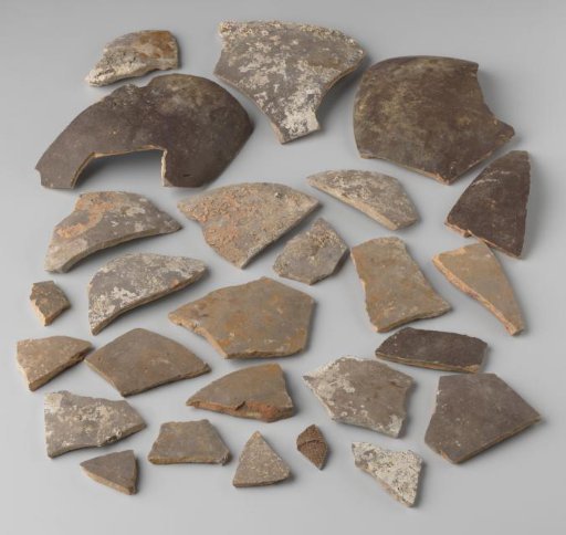 Fragments of martaban jars from the VOC ship 'Witte Leeuw'