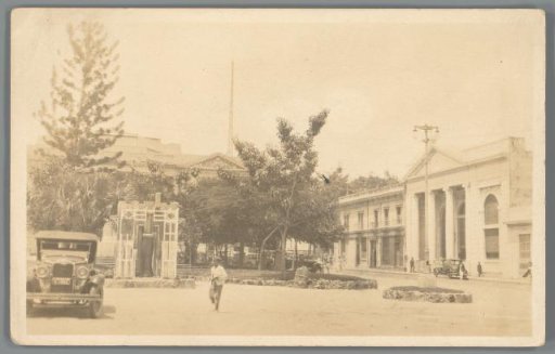 Square in El Salvador, possibly with a view of the Palacio Nacional, San Salvador