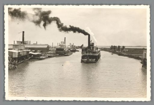 View of a canal with a ferry in Boyacá