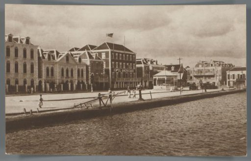 Curaçao, W.-I.: Overzijde - Waterkant