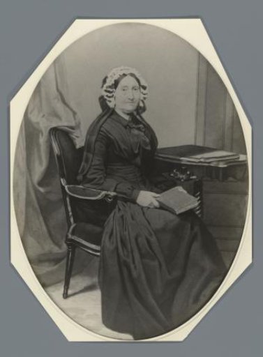 Portrait of Sara Swellengrebel