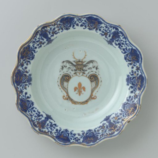Soup plate with the coat of arms of the Swellengrebel family