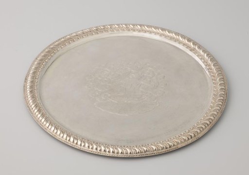 Piring (Memorial Plate)