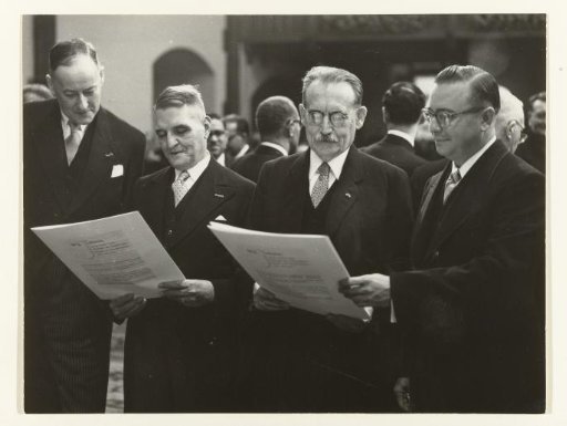 Willem Drees and the Statute of the West